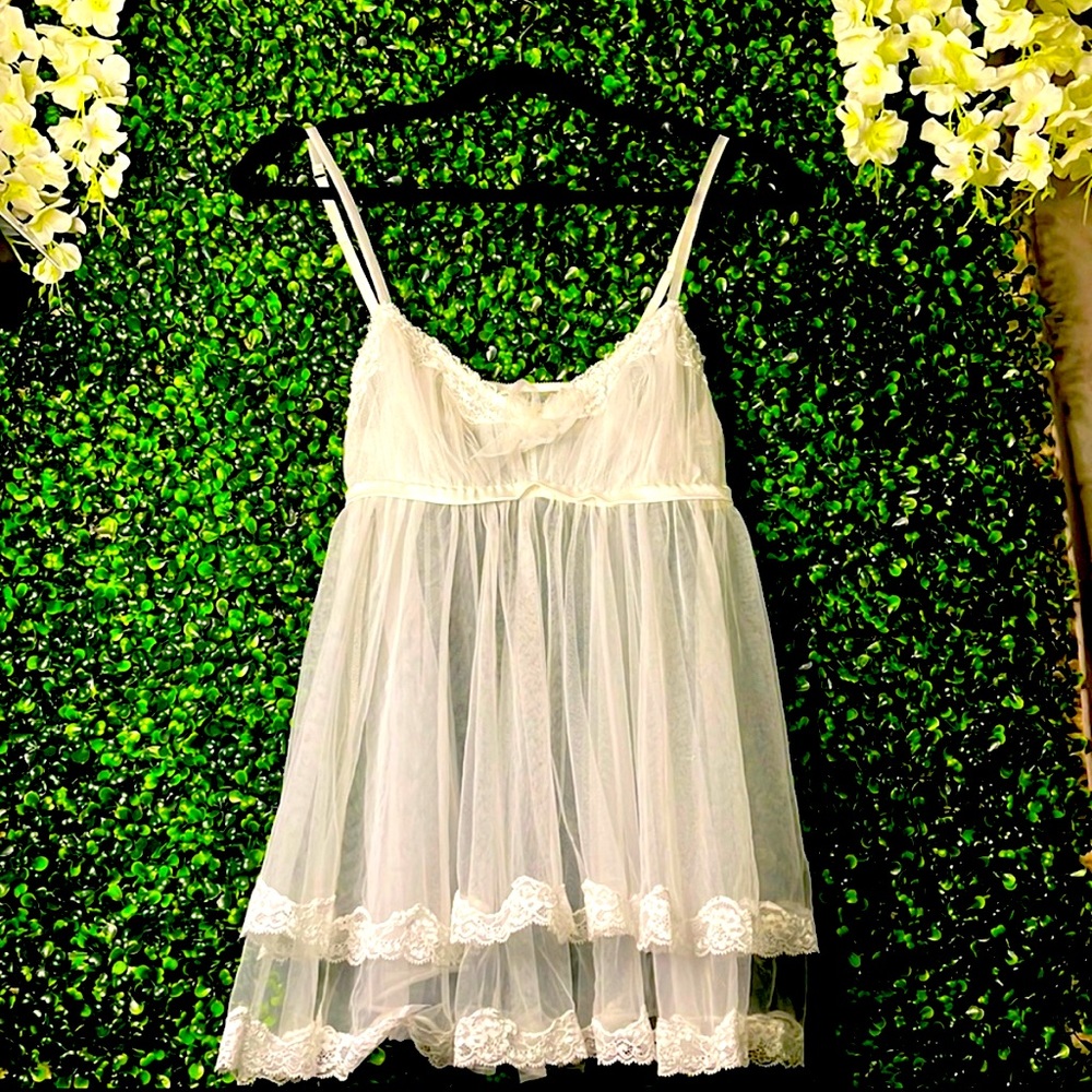 I do, Victoria’s Secret Bride Babydoll Lingerie Medium